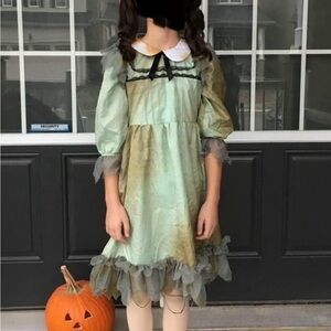 Kids Vintage Doll Costume in Green and Gray
